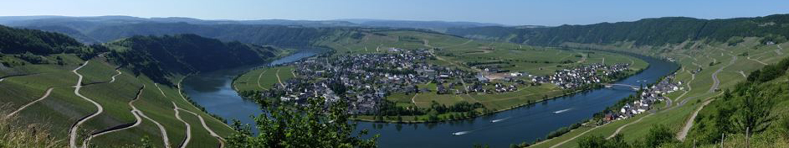 Moselschleife mit einem Dorf © Dienstleistungszentren Ländlicher Raum